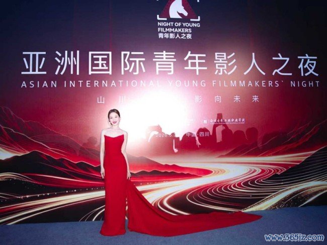 孙嘉璐出席亚洲外洋后生影东谈主之夜 获最好女副角奖